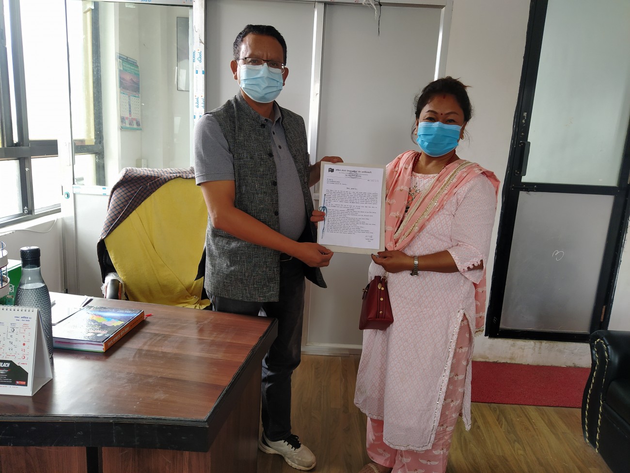 राष्ट्रिय कार्यक्रम अनुसार अनेमसंघ (क्रान्तिकारी)ले बुझायो नगर प्रमुखलाई ज्ञापनपत्र