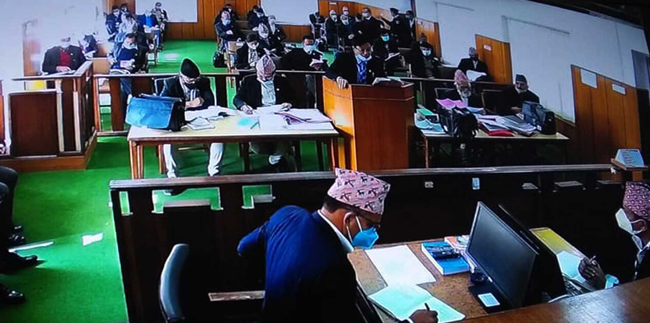 १४९ सांसदको हस्ताक्षर लिएर प्रधानमन्त्री दाबी गरेपछि भोट हाल्न पाउँदैन भन्ने तपाईं को हो ? – अधिवक्ता थापा
