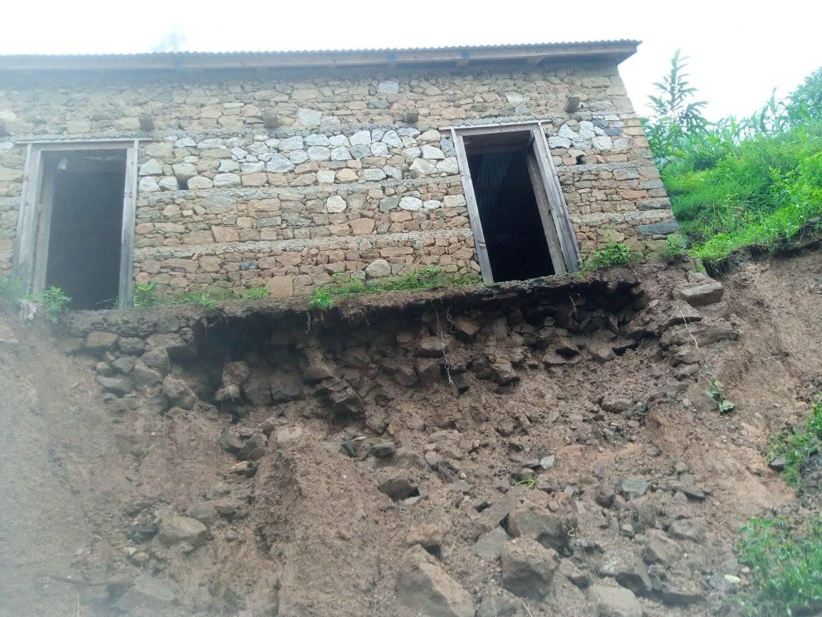 ‘स्थानीय सरकारको ध्यान बाटोमा मात्रै माटोमा भएन’ (फोटो फिचरसहित)