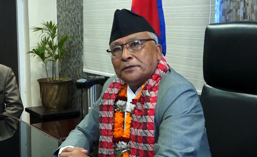 जातीय विभेद प्रकरणमा मन्त्री श्रेष्ठलाई प्रधानमन्त्रीले गराए सचेत