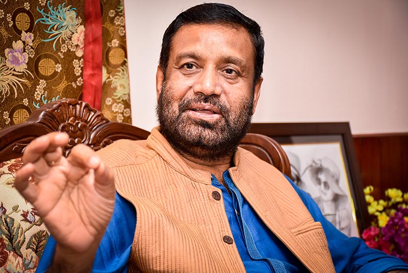 सभापतिमा उम्मेदवारी दिने निधिको घोषणा