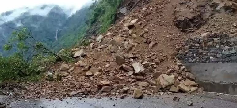 मकवानपुरमा कहाँ कहाँ जोखिम छ बाढीपहिरोको? थाहानगरले के गर्यो बिपद व्यवस्थापनमा?