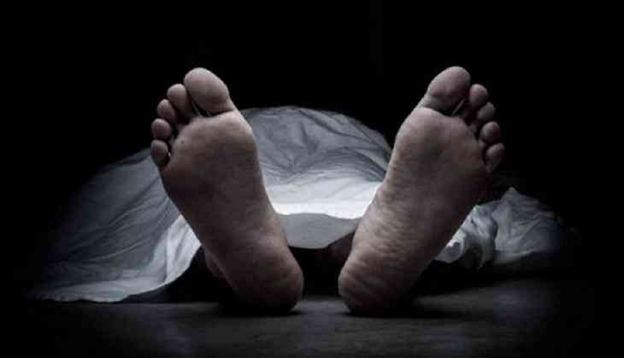 थप्पड हान्दा भुईंमा लडेर एक जनाको मृत्यु