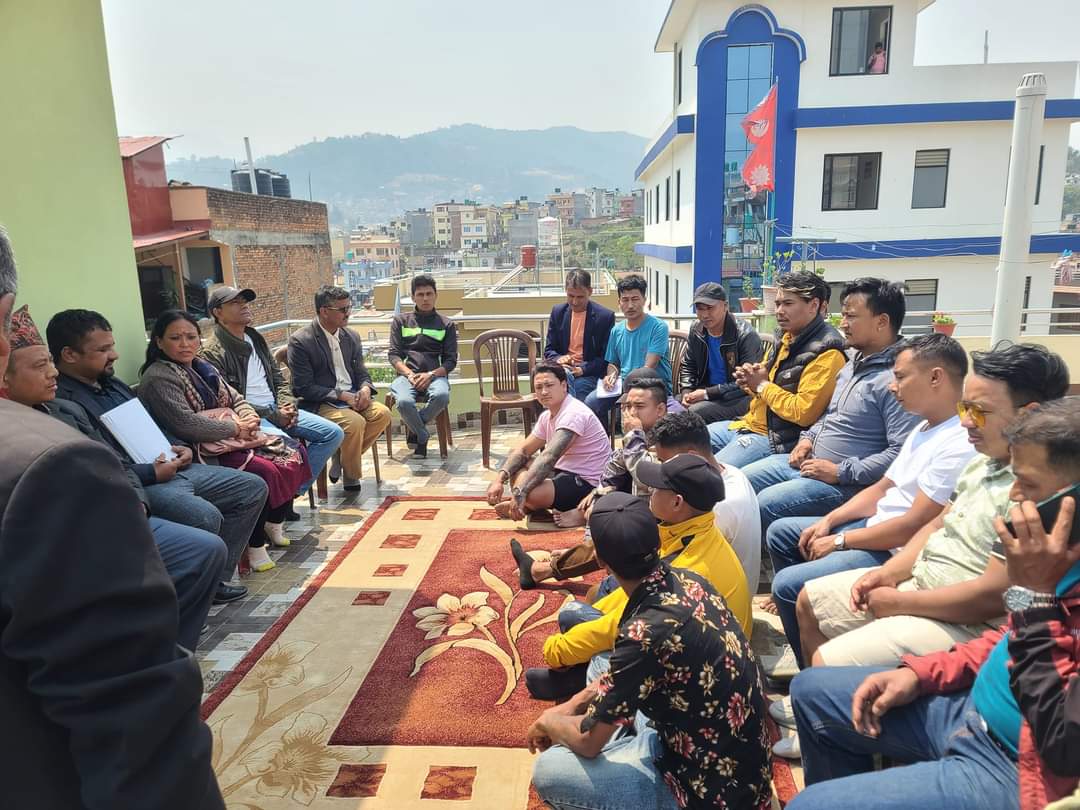 थाहानगरमा एमालेको घर दैलो तीब्र