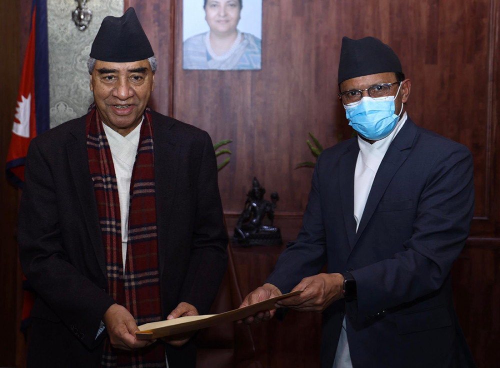 रक्षामन्त्री रिजालले बुझाए राजीनामा