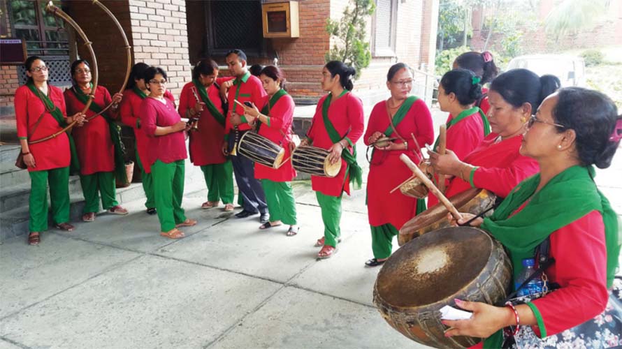 कर नतिर्नेको घर-आँगनमा आज काठमाडौं महानगरको पञ्चेबाजासहित नाचगान